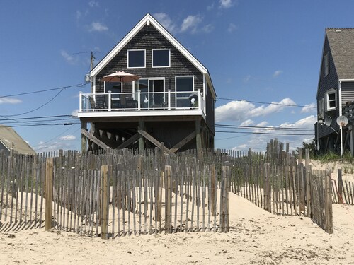 Pet Friendly Ocean Front Private Beach Cottage
