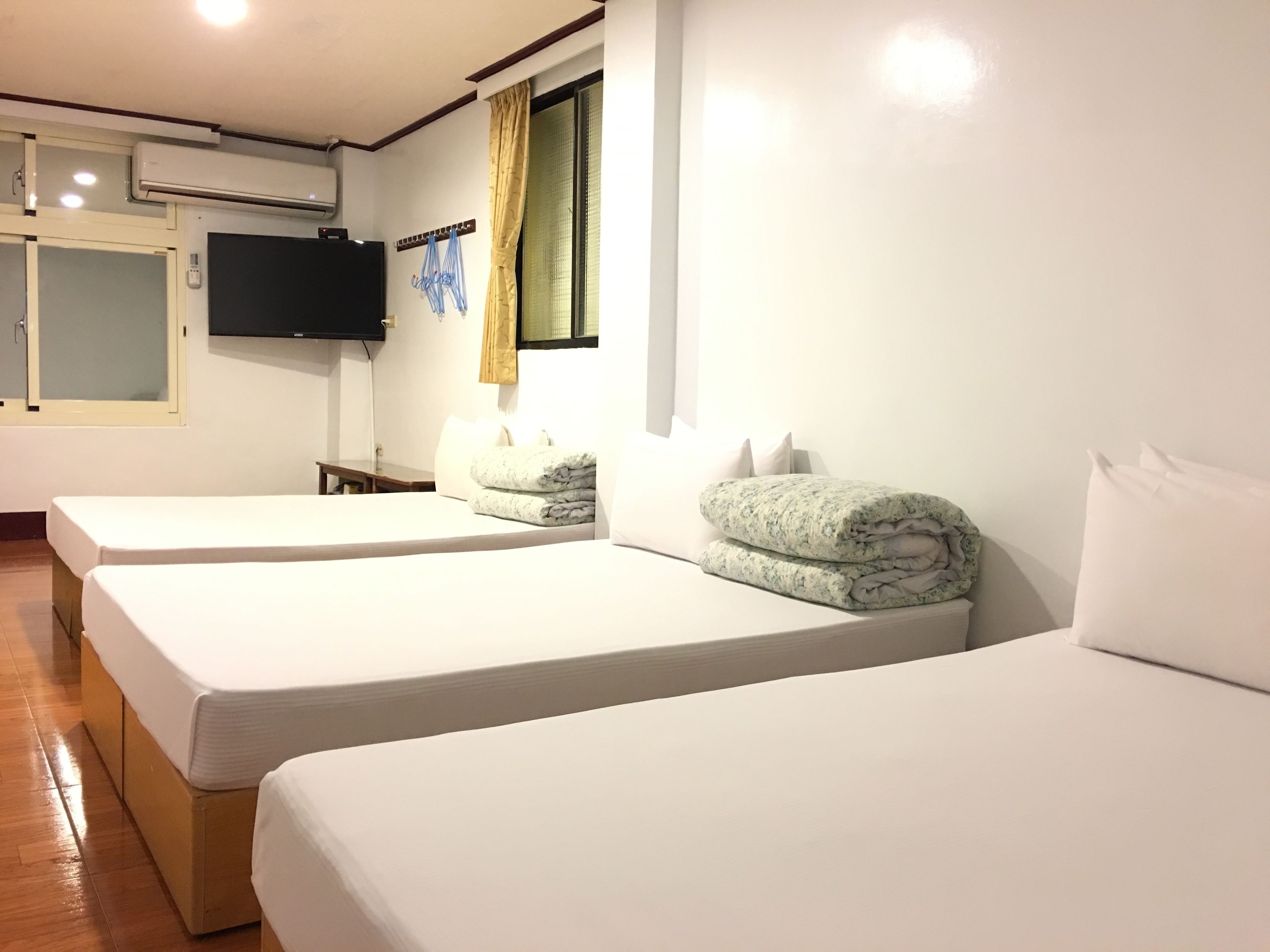 Desk, laptop workspace, free WiFi, bed sheets