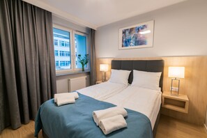 舒适公寓 | 高档床上用品、特色家居、办公桌、隔音