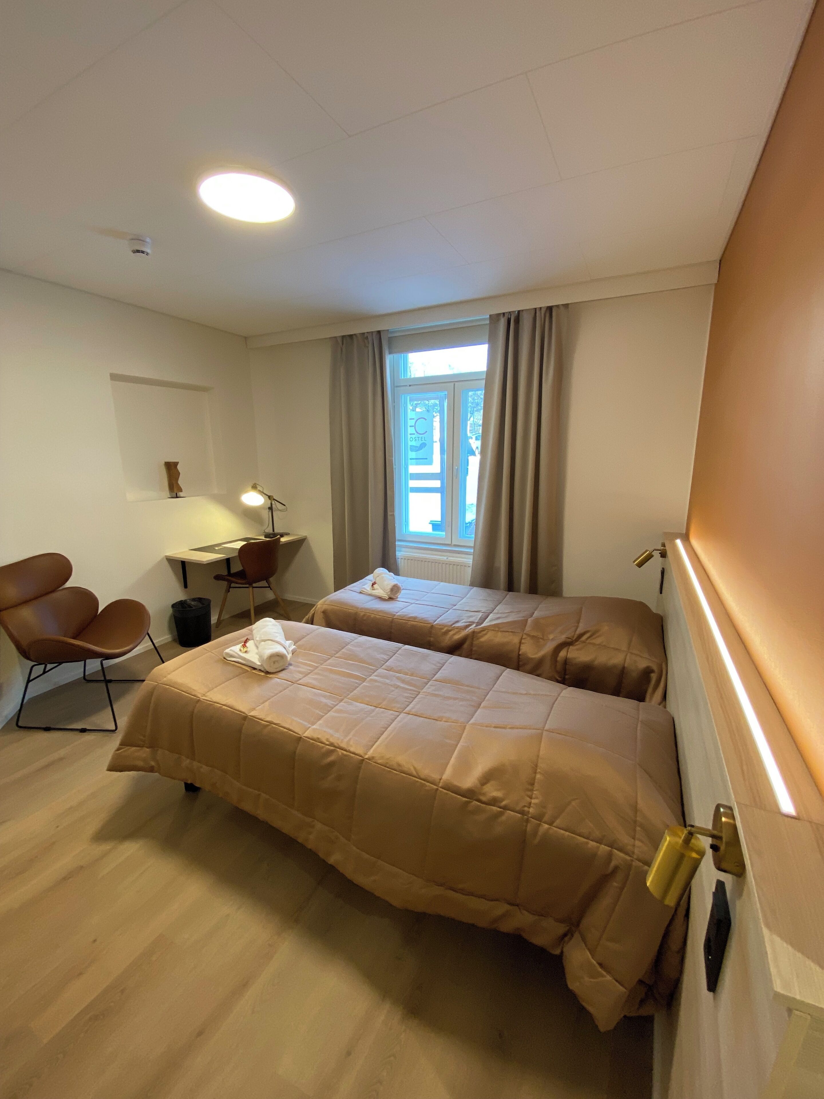 Basic-Doppelzimmer | Allergikerbettwaren, Schreibtisch, laptopgeeigneter Arbeitsplatz