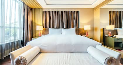 Twins Palace Hotel