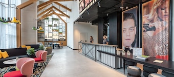 Studio One Hotel