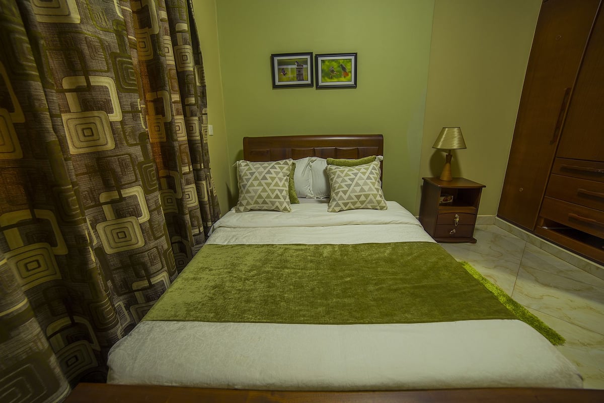 Standard Single Room, 1 Single Bed, Non Smoking | Minibar, desk, soundproofing, bed sheets