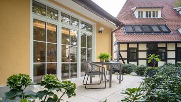 Standard Double Room Single Use | Terrace/patio