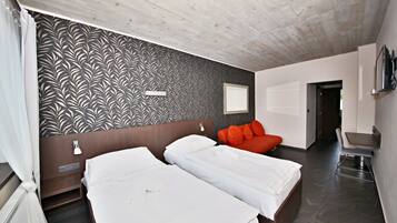 Comfort Double or Twin Room, Hill View | Desk, free WiFi, bed sheets