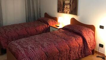 Zweibettzimmer, Kochnische | Kostenloses WLAN, Bettwäsche, Rollstuhlgeeignet