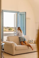 Junior-Suite, Balkon | Zimmersafe, Verdunkelungsvorhänge, schallisolierte Zimmer