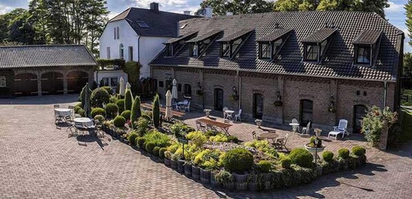 Courtyard - Hotel Fürstenberger Hof (Xanten)