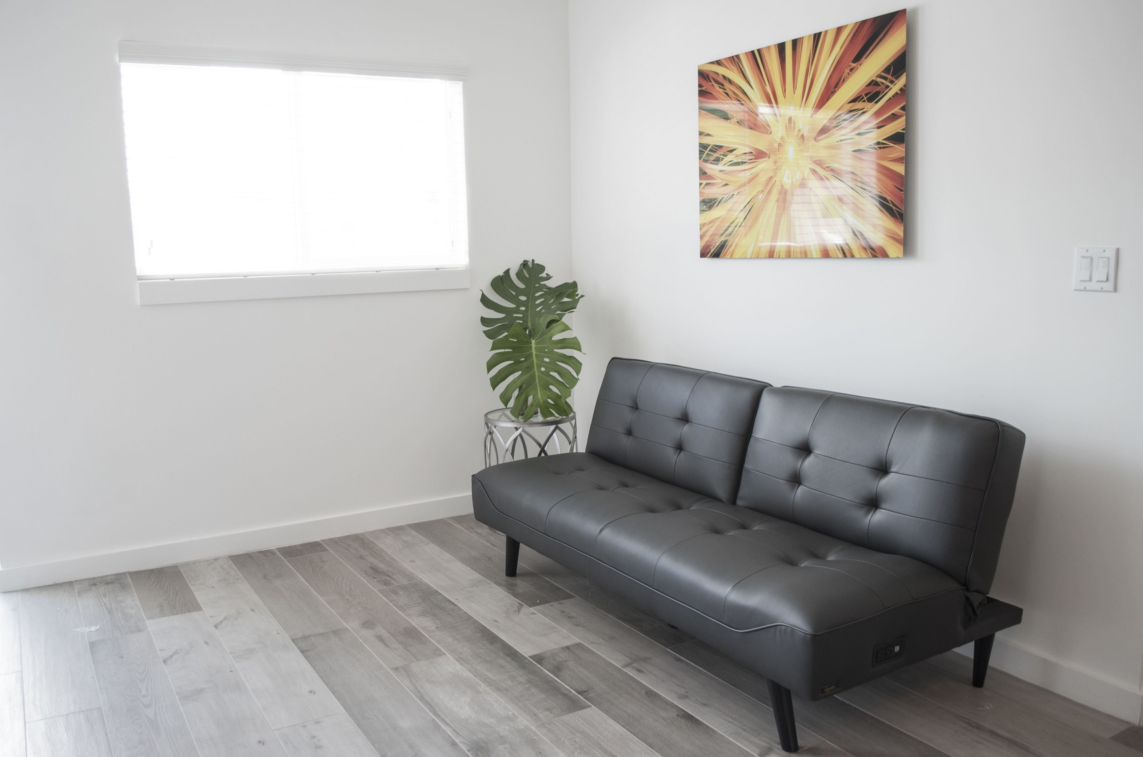 43-inch smart tv with cable channels, tv, netflix