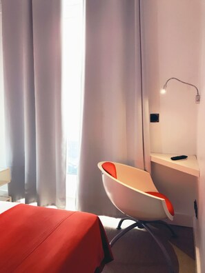 Habitación Doble Grande o 2 Individuales | 1 kamar tidur dan didekorasi berbeda-beda