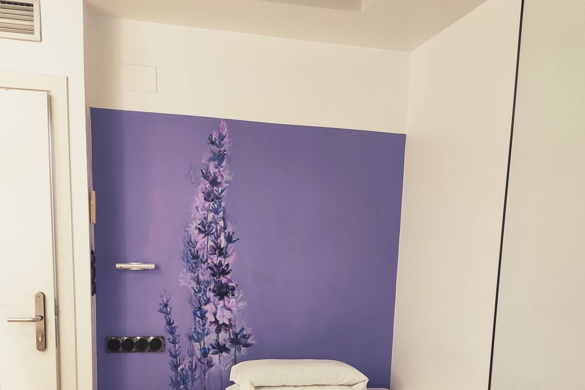 Habitación Doble Pequeña | 1 chambre, Wi-Fi gratuit, décoration personnalisée