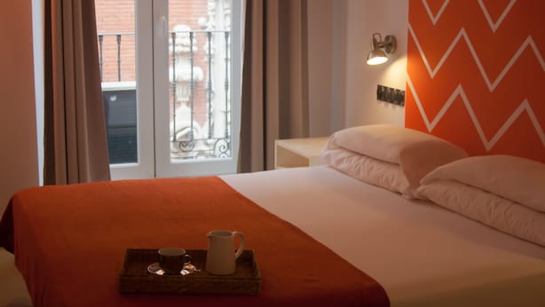 Habitación Doble Grande o 2 Individuales | 1 dormitorio, wifi gratis, decoración individual y mobiliario individual