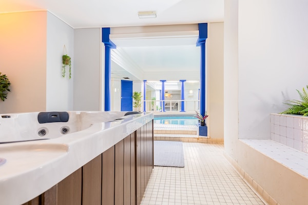 Tina de hidromasaje interior