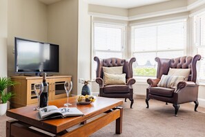 Penthouse, Private Bathroom (Red Lea Penthouse  Spa) | Lounge