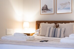 Appartement, salle de bain privée (Ground Floor ) | 2 chambres, fer et planche à repasser, accÚs au Wi-Fi (inclus)