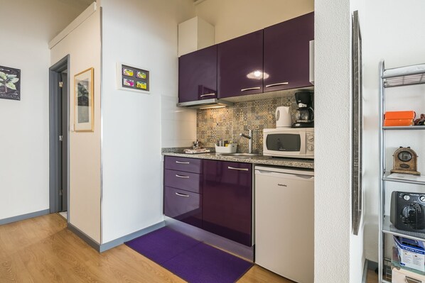 Apartment, 1 Bedroom | Private kitchen