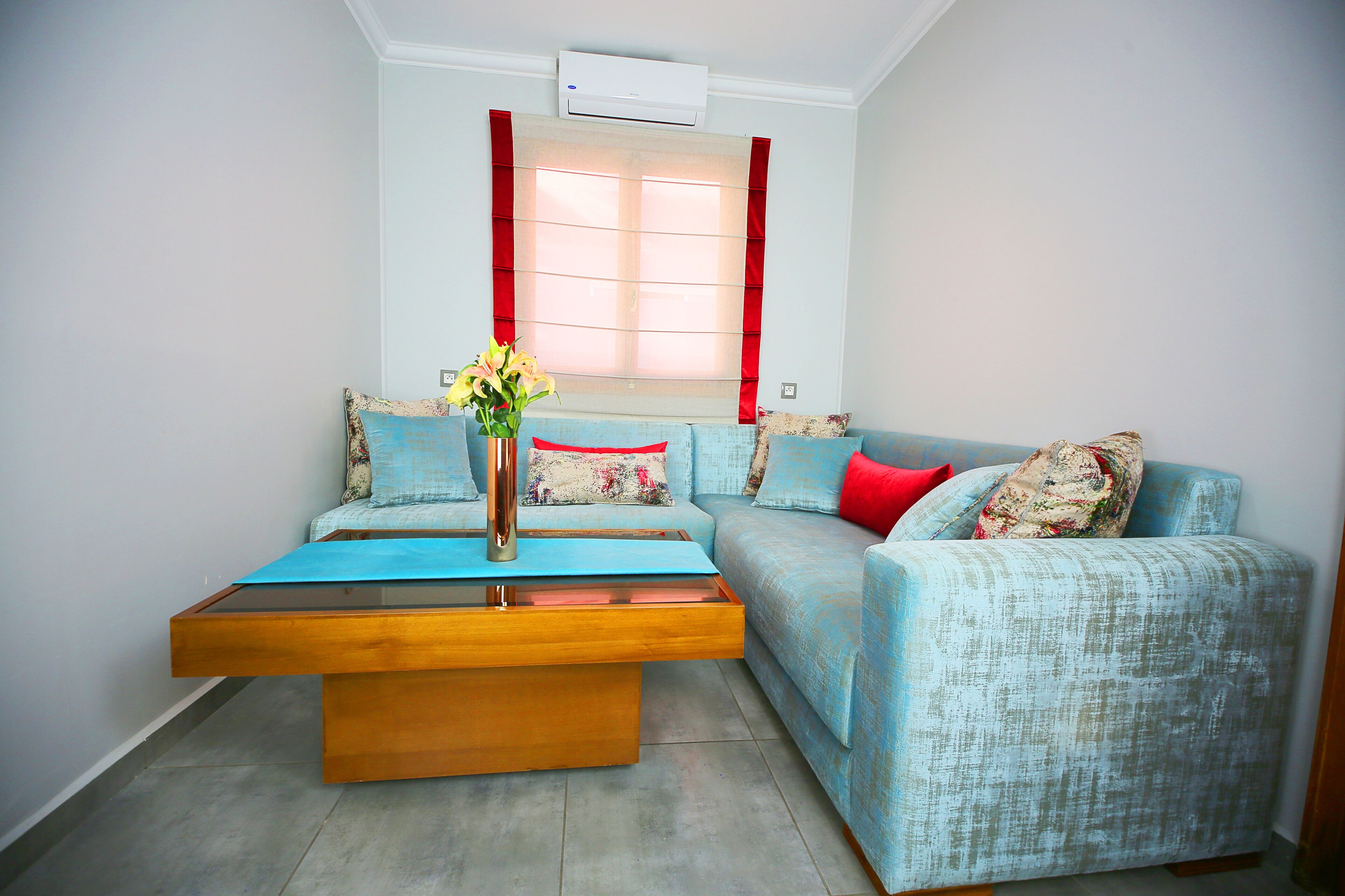 Stuga Comfort - 3 sovrum | Vardagsrum | 24-tums platt-tv med satellitkanaler, tv och ett bordtennisbord