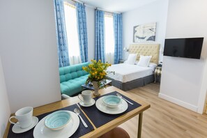 1 soverom, safe på rommet, blendingsgardiner og lydisolert