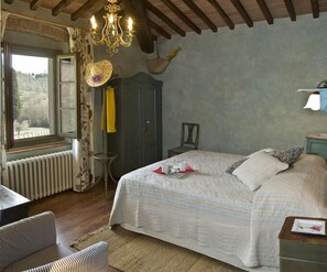 Apartment, 3 Bedrooms, Fireplace, Tower | Desk, rollaway beds, free WiFi, bed sheets - Agriturismo I Veroni (Pontassieve)