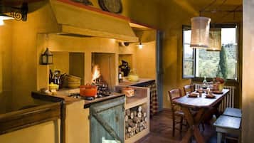 Appartement, 2 chambres, vue vignoble, dans la tour | Cuisine privée