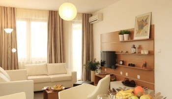 Apartment, 2 Bedrooms, Balcony | Living area