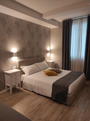 Minibar, caja de seguridad en la habitación, escritorio y wifi gratis 