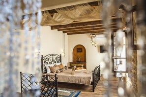 3 chambres, fer et planche à repasser, Wi-Fi gratuit, draps fournis
