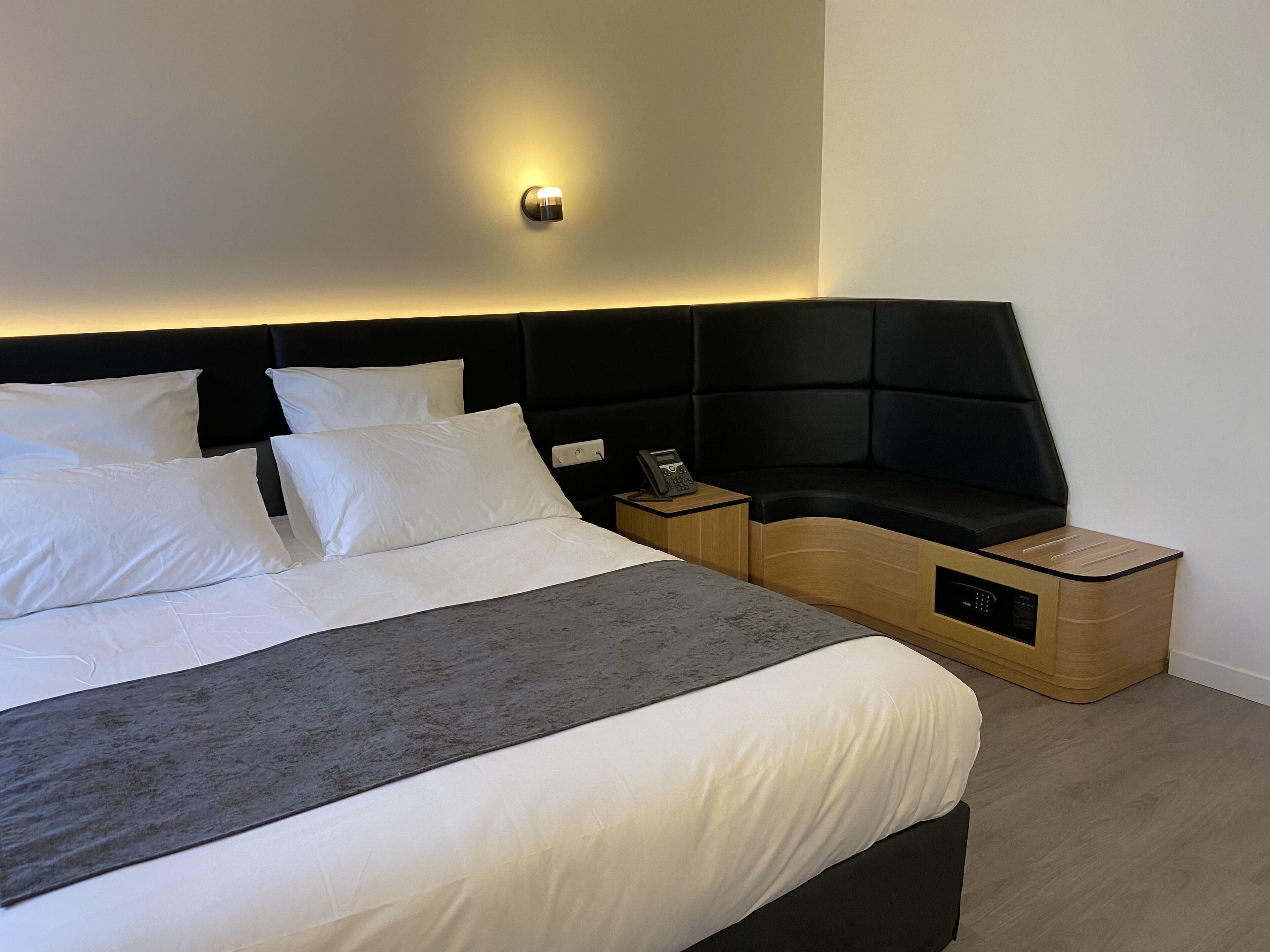 in-room safe, individually decorated, individually furnished, desk