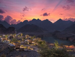 Deluxe Trailer (Dam View & outdoor terrace) | Mountain view - Hatta Sedr Trailers Resort (Hatta)