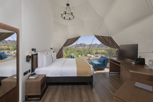 Standaard tent | Een minibar, verduisterende gordijnen, een strijkplank/strijkijzer