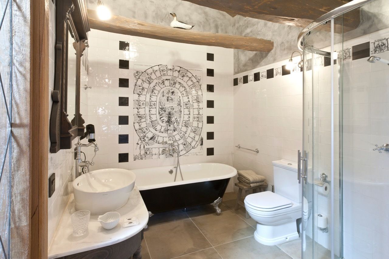 twin room | bathroom | free toiletries, hair dryer, slippers, towels