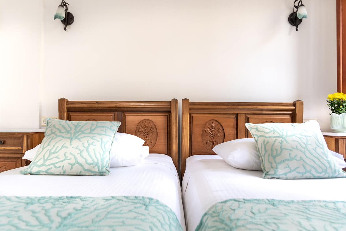 1 chambre, chambres insonorisées, draps fournis