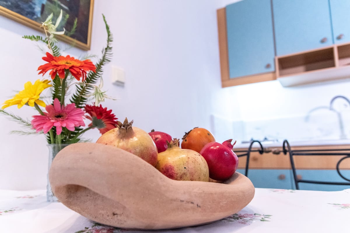 迷你冰箱、炉灶、电热水壶、厨具/餐具