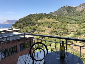 Triple Room, Balcony | Balcony - Sandra Villa Rooms (Vernazza)