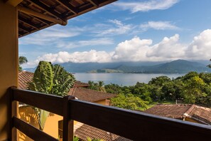 Familierom, sjøutsikt | Balkong