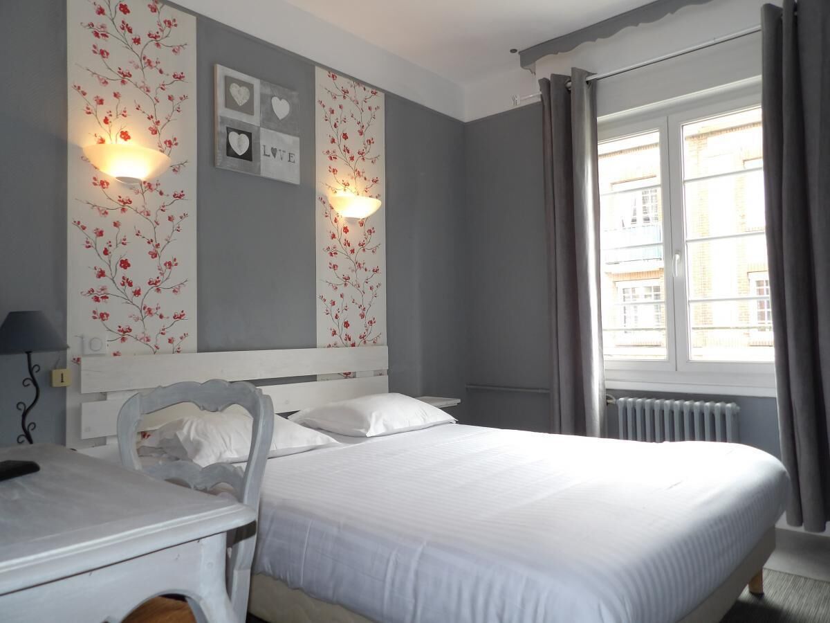 Standard Double Room | Individually decorated, individually furnished, desk, blackout drapes