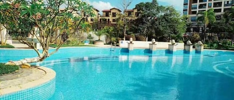 Piscina interna, piscina externa