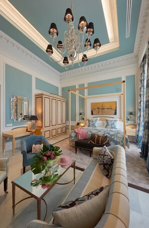 Junior Suite, 1 King Bed