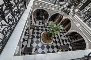 Interior entrance - Hotel Casa Palacio María Luisa 5* GL by Kaizen Hoteles (Jerez de la Frontera)
