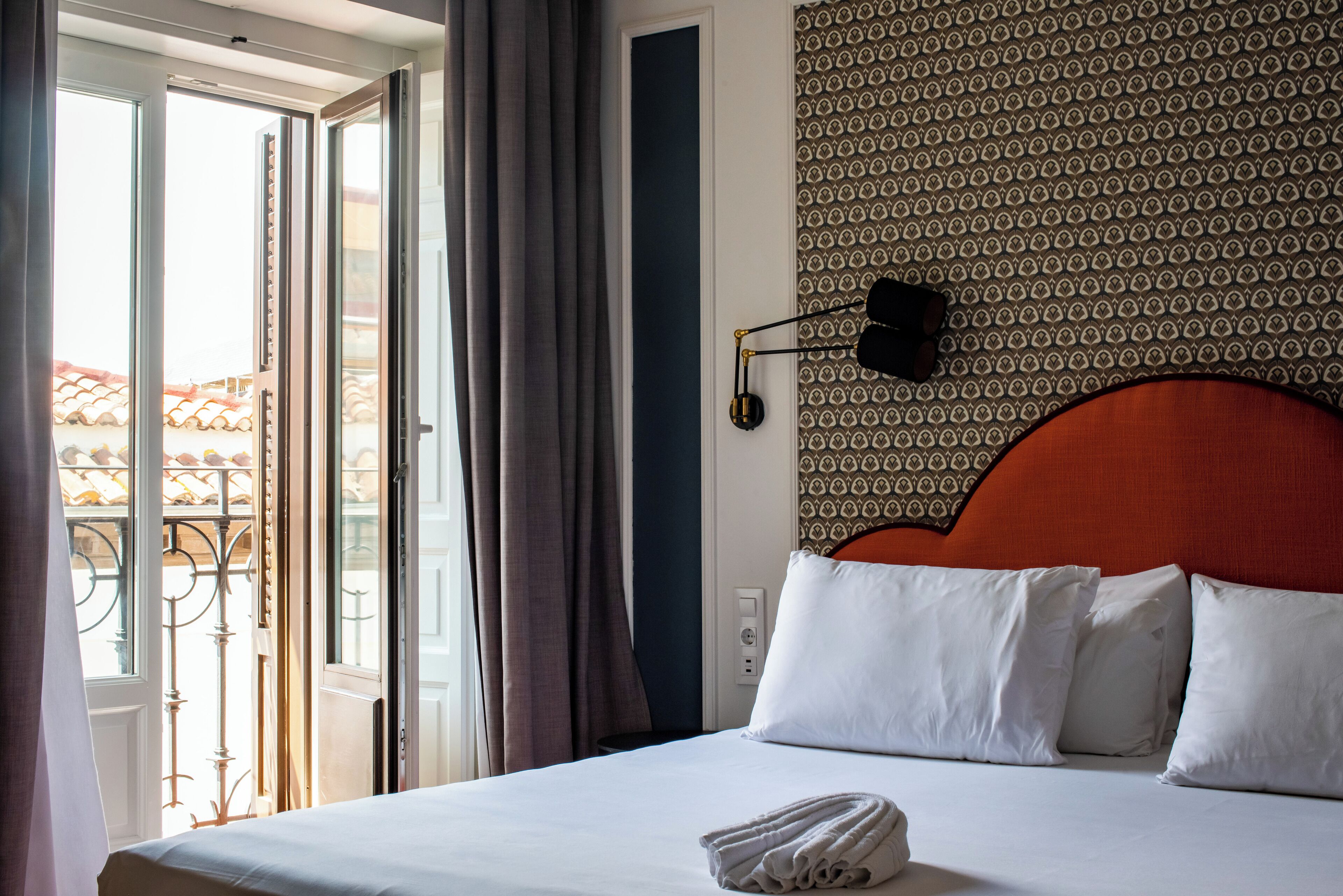 double or twin room | 1 bedroom, in-room safe, desk, blackout curtains