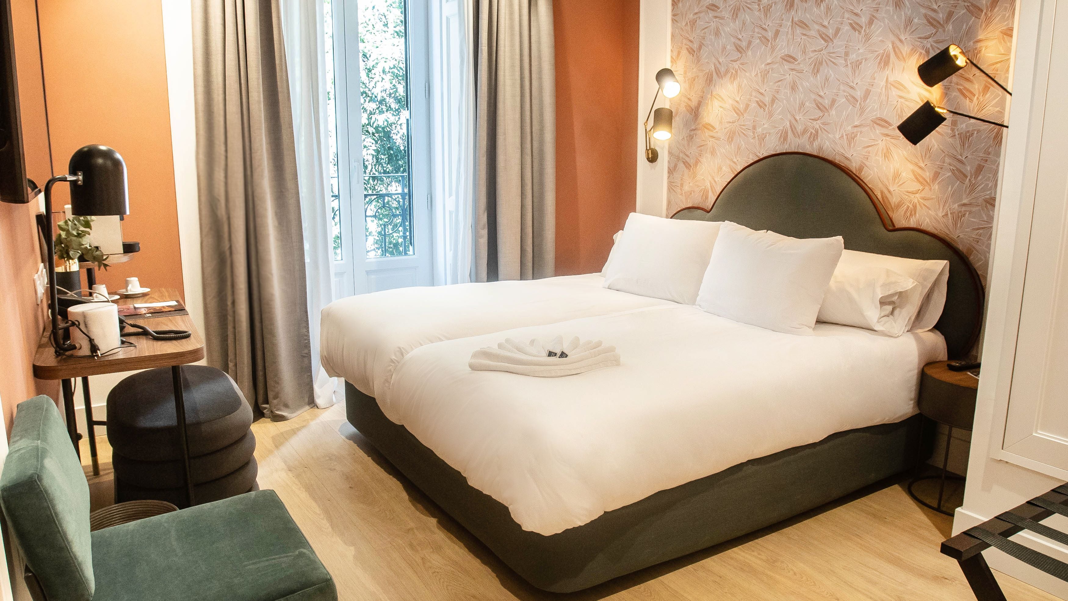 1 bedroom, in-room safe, desk, blackout curtains