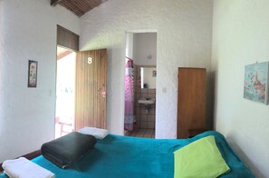 Phòng đôi phong cách cổ điển, 1 giường đôi, không hút thuốc | Phòng tắm | Khăn tắm 