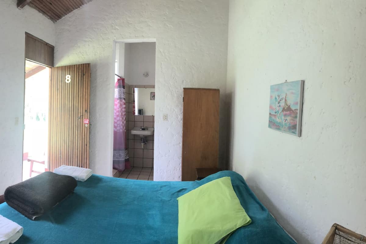 Phòng đôi phong cách cổ điển, 1 giường đôi, không hút thuốc | Màn/rèm cản sáng, truy cập Internet không dây miễn phí, bộ trải giường