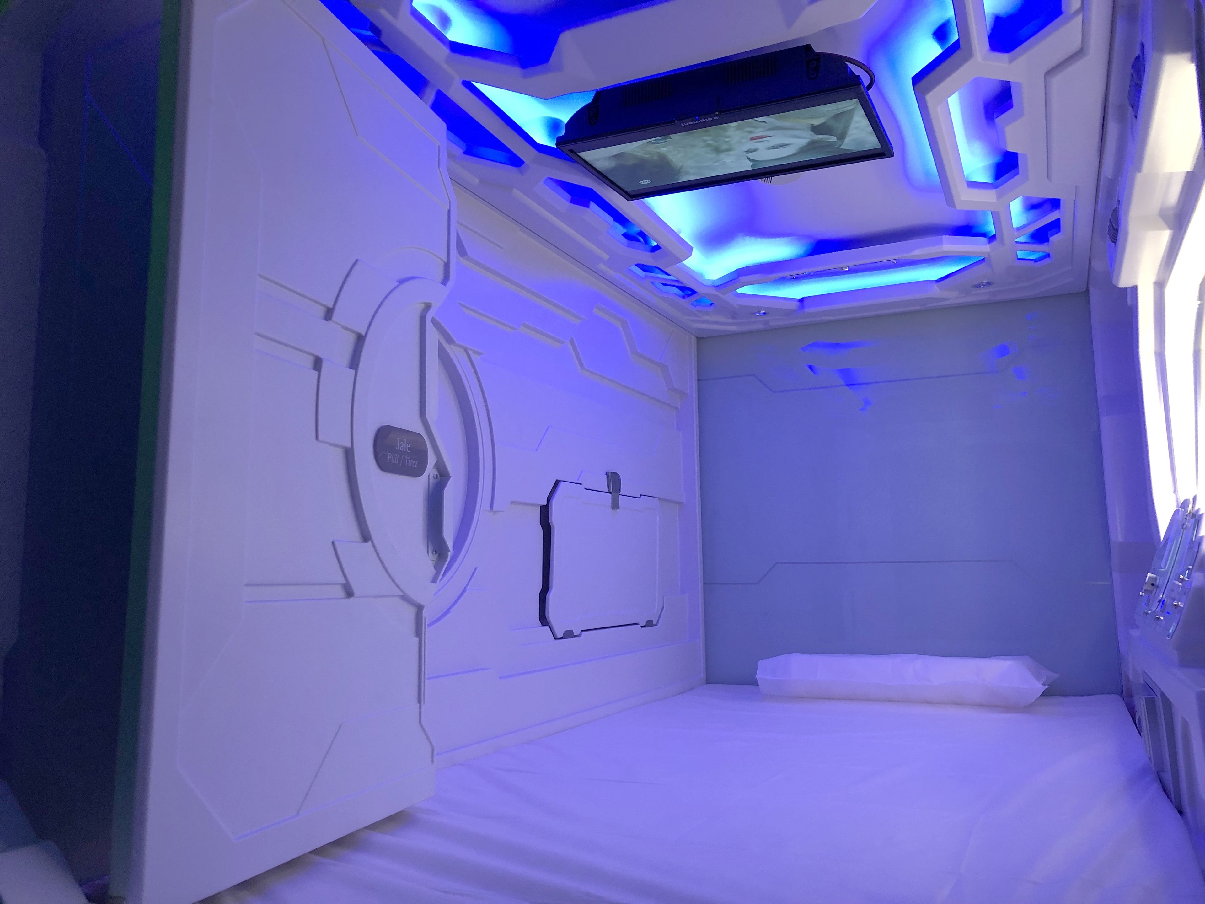 1 bedroom, down duvets, in-room safe, free wifi