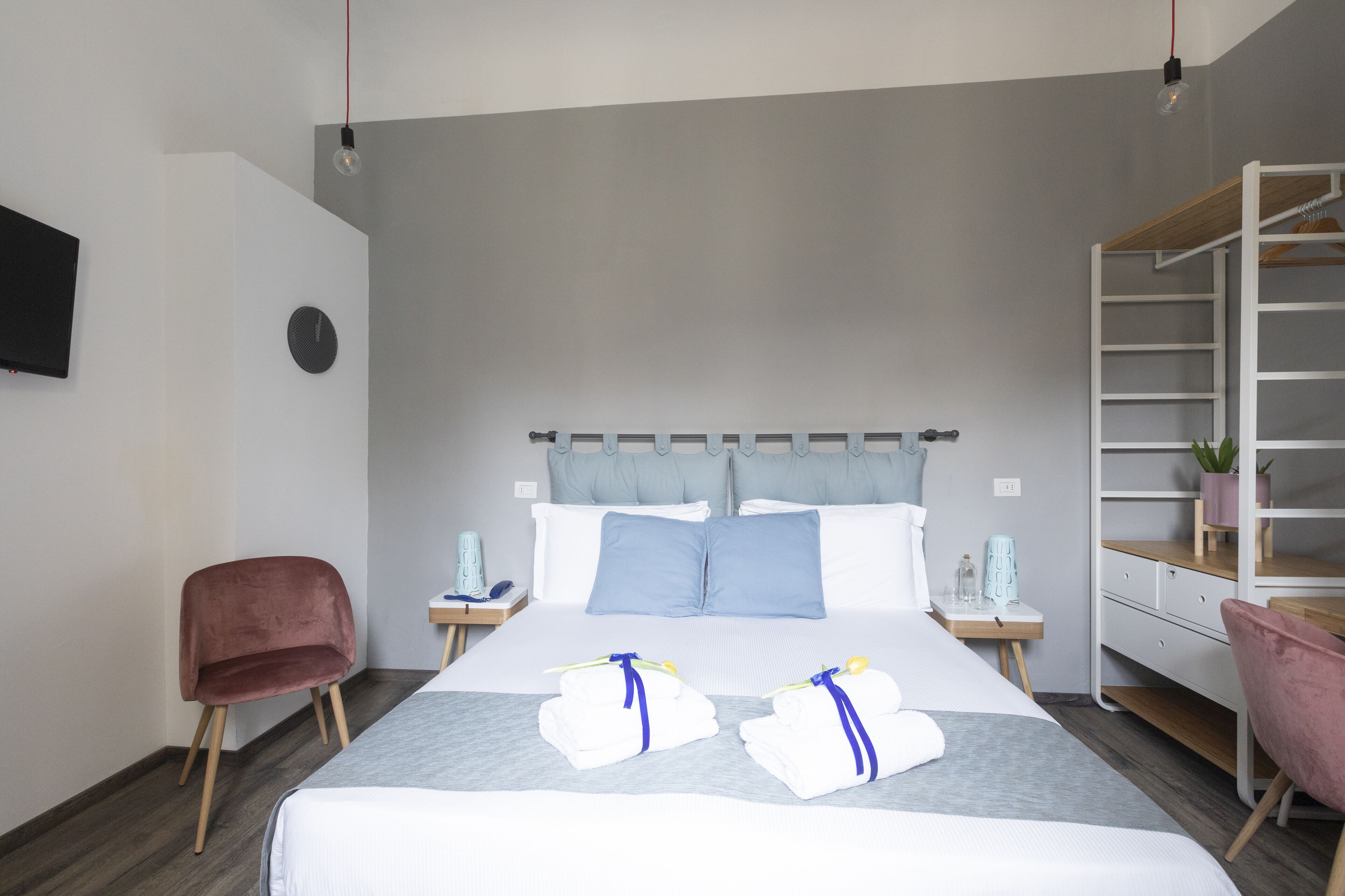 double room | hypo-allergenic bedding, in-room safe, desk, blackout curtains