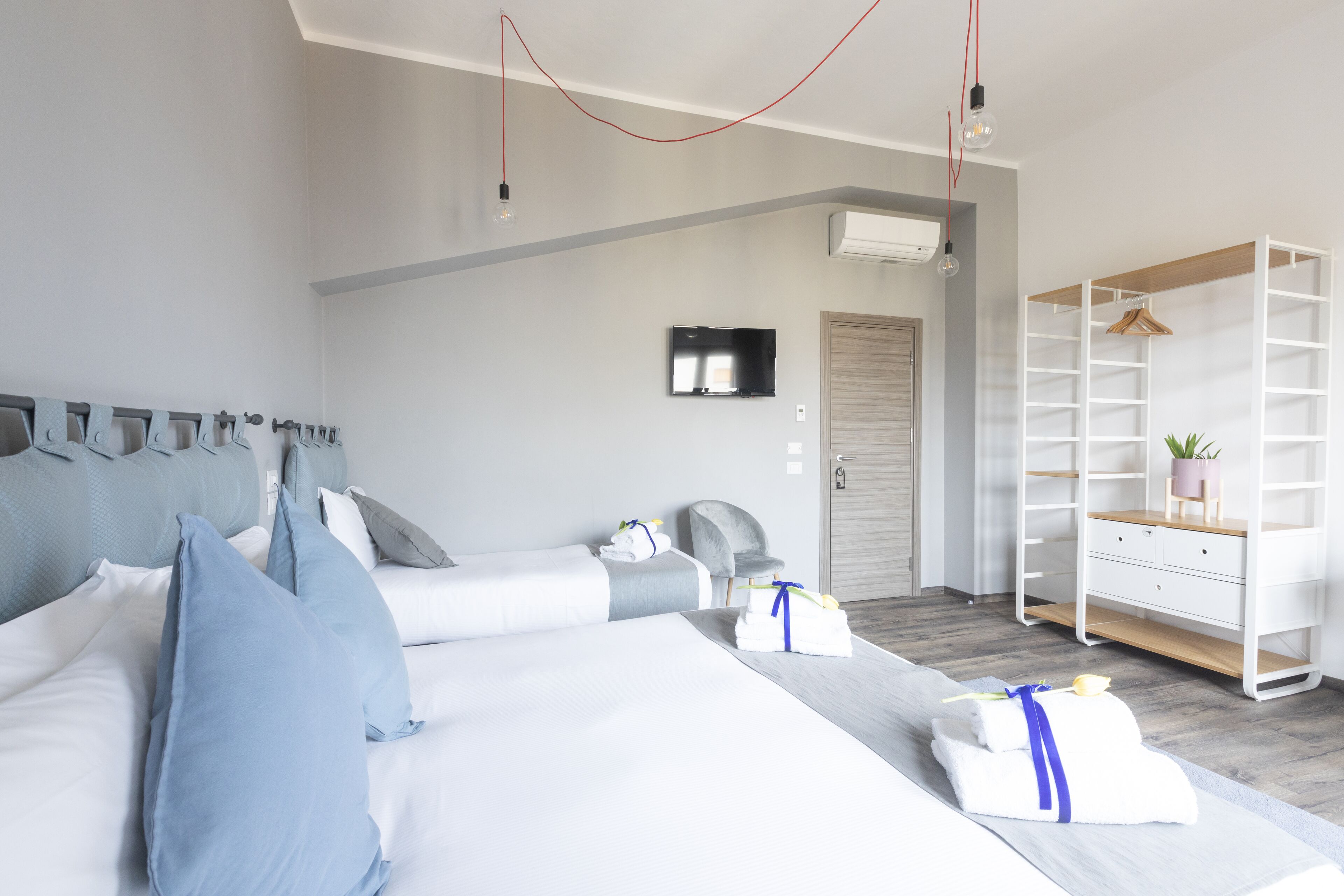 triple room | hypo-allergenic bedding, in-room safe, desk, blackout curtains