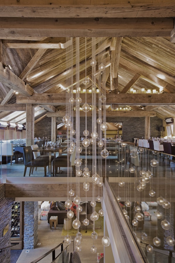 Lunch and dinner served, Regional cuisine - Hôtel Le Savoy Méribel (Les Allues)