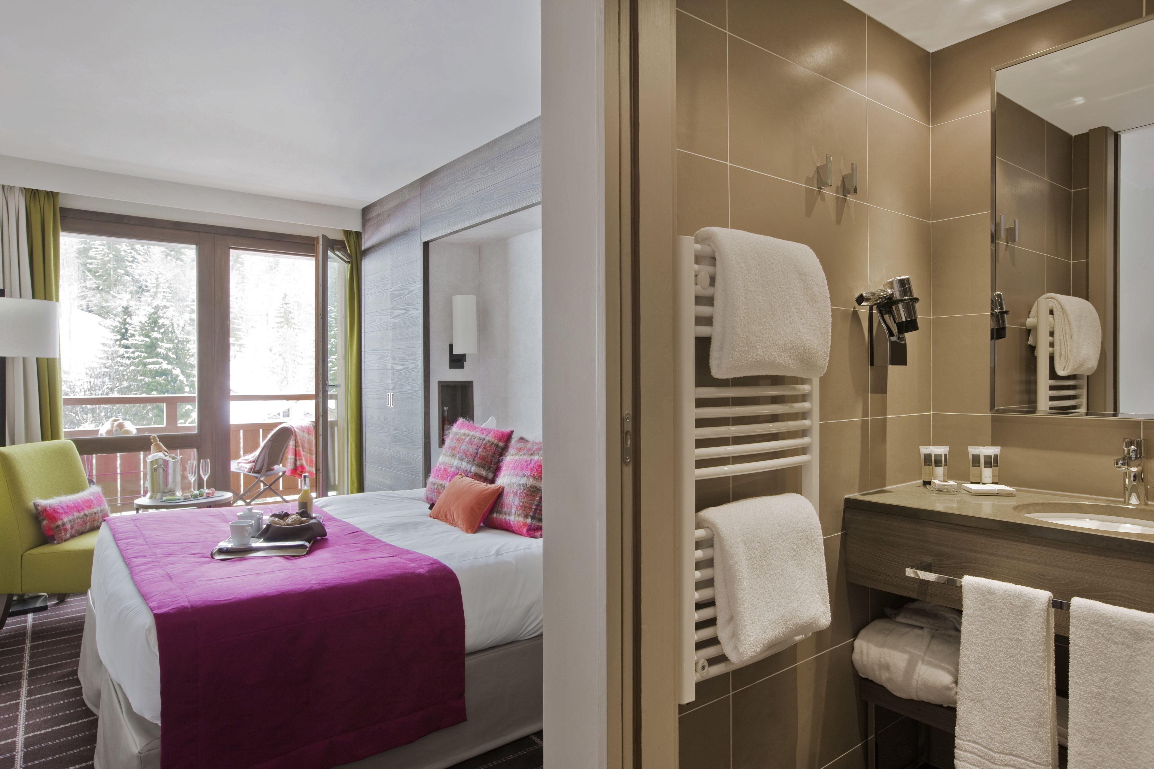 chambre tradition | premium bedding, in-room safe, individually decorated