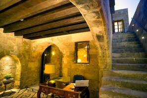 Mostrador para check-in y check-out