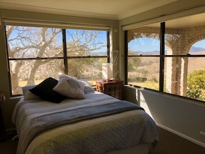 3 soverom, strykejern/-brett, wi-fi og sengetøy